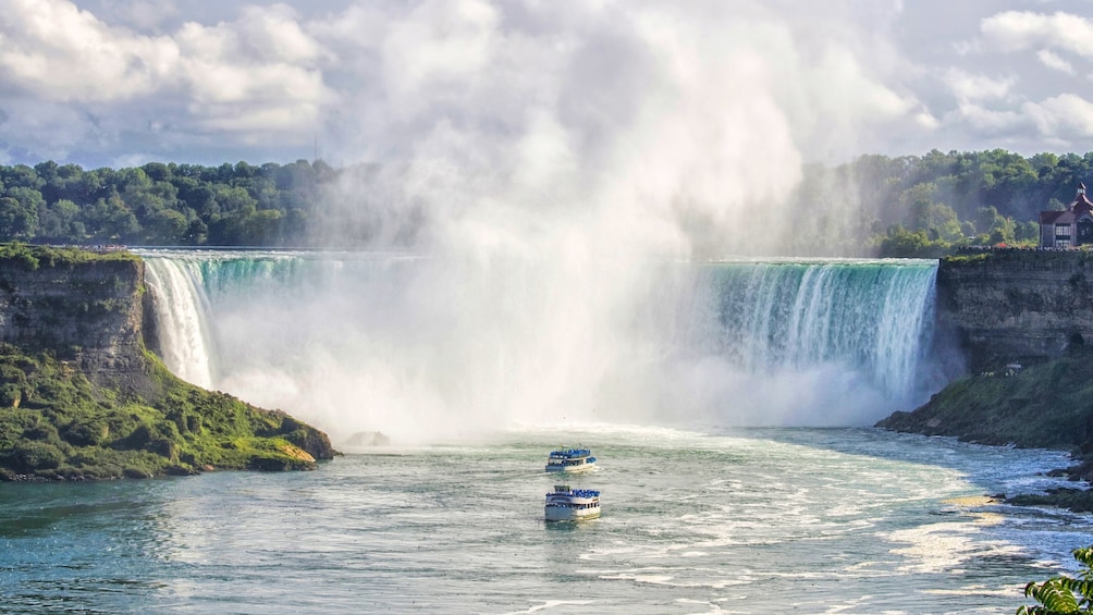 Niagara Falls Day Trip from Washington D.C. by Air