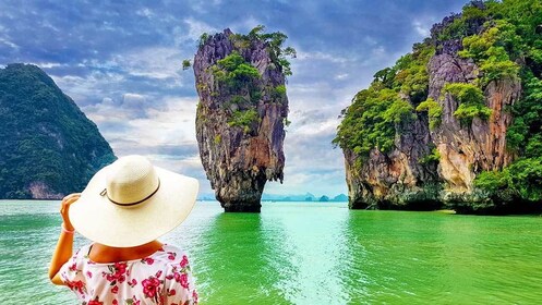 Excursión de un día a la isla James Bond en barco de cola larga