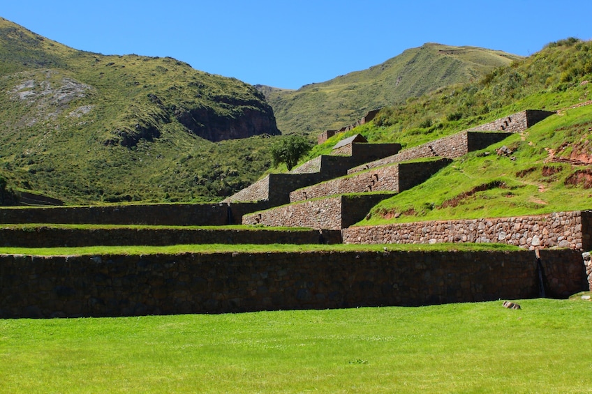 Half-Day Tour to Tipón, Pikillaqta and Andahuaylillas