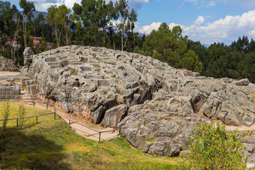 Cusco Tour to Sacsayhuaman, Qenqo, Puca-Pucara & Tambomachay