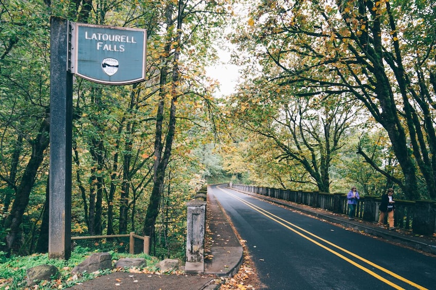 Half-Day Multnomah Falls & Gorge Waterfalls Tour