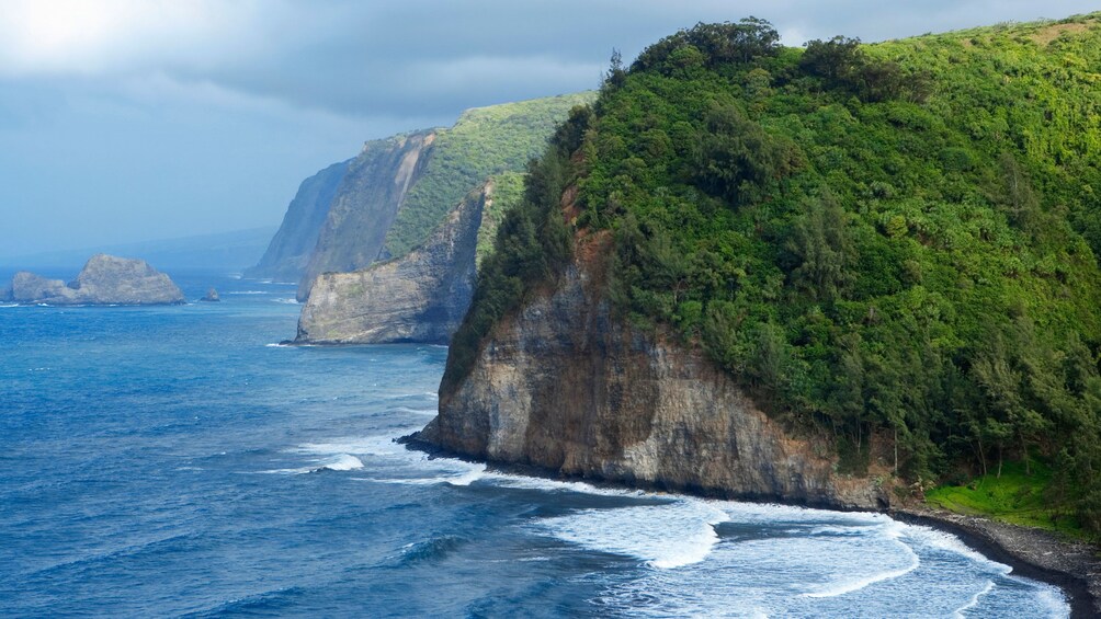Waves hit the cliffs on the Big Island of Hawaii 