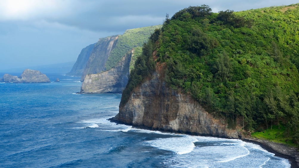 Waves hit the cliffs on the Big Island of Hawaii