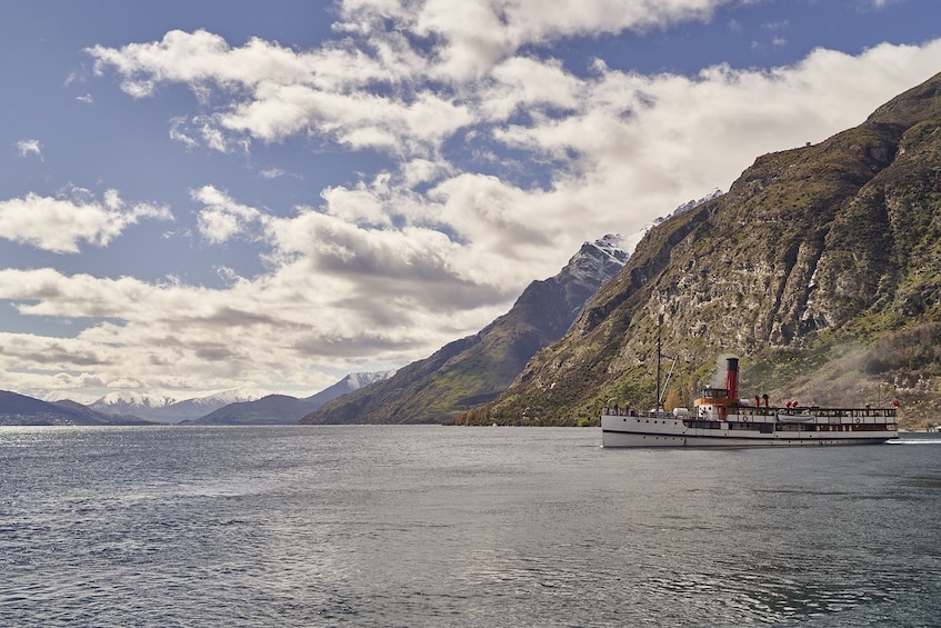 TSS Earnslaw Cruise & Walter Peak Farm Tour