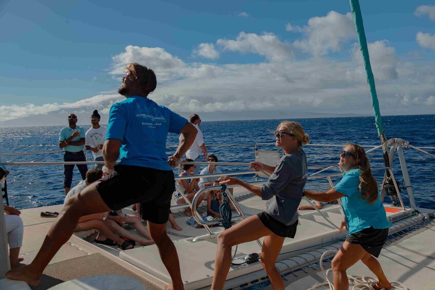 Ka'anapali: 5-hour Premier Snorkel Sail on luxury catamaran & open bar