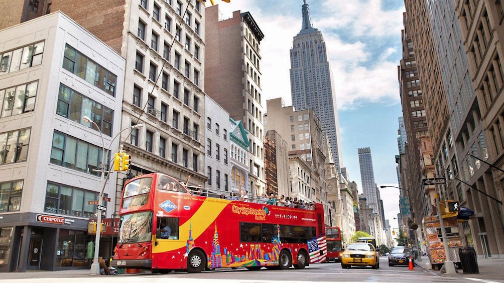red tour bus in new york