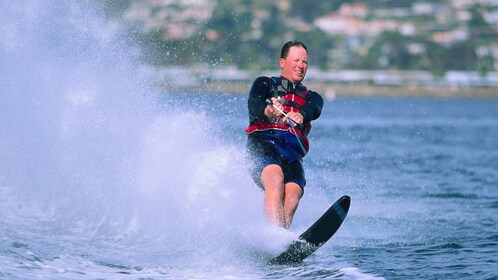 Water Skiing or Wakeboarding in Hawaii Kai - Honolulu | Expedia