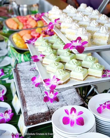 Sunset Dinner Cruise with Polynesian Show