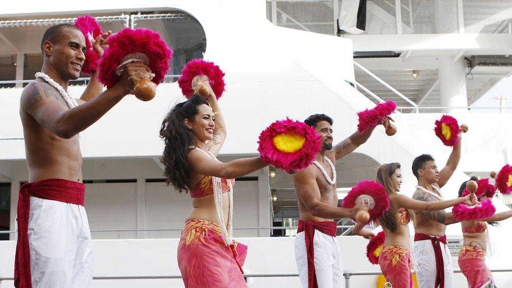 Hawaiian performers on Sunset Dinner Cruise