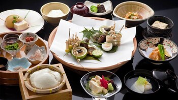 Dinner at a Traditional Restaurant & Drinks at a Japanese Hostess Bar