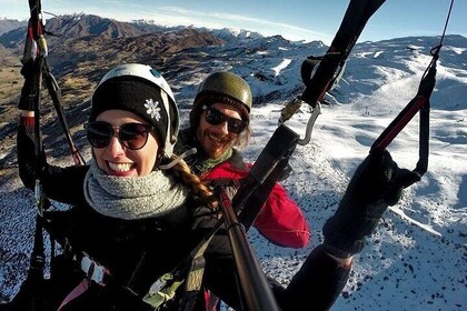 Coronet Peak Tandem Paragliding In Winter INSTRUCTIONAL