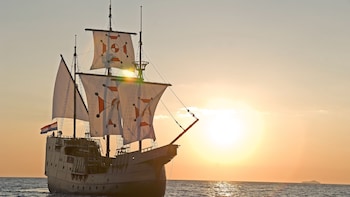 Dubrovnik Sunset & Dinner Cruise