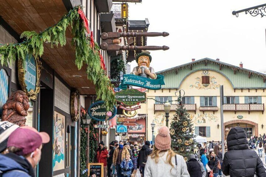 The Bavarian Village of Leavenworth: Day Trip from Seattle