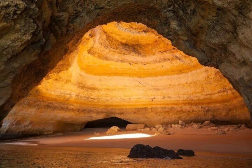 Portimão Private Boat Tour Caves Circuit and Coast Sightseeing