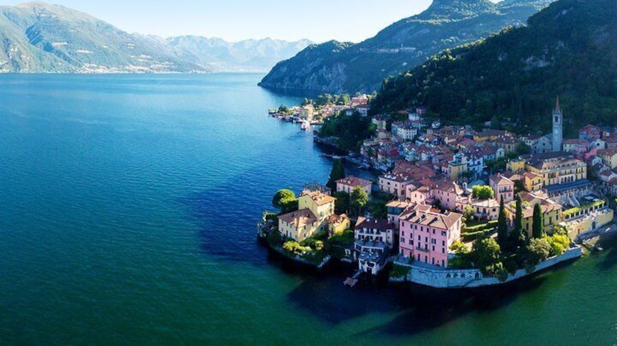 Private Lake Como and surrounding wine region tour from Milan