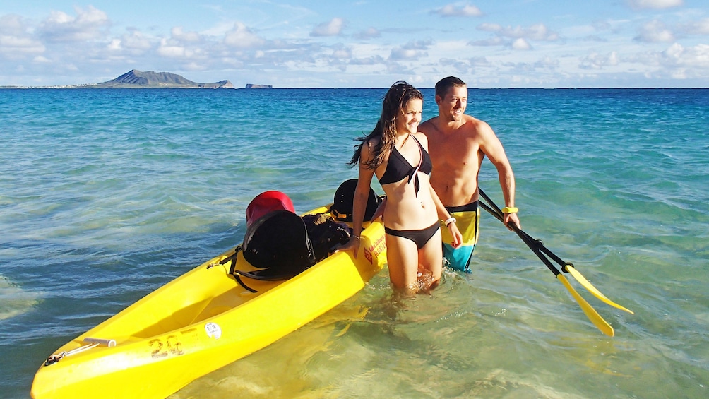 Paddle from shore to shore off Oahu