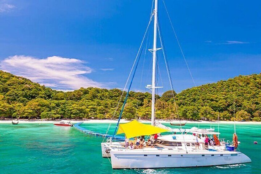 Private Catamaran Yacht to Coral and Raya Islands