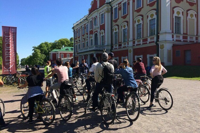 Kadriorg Palace