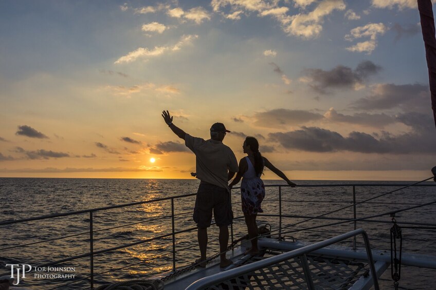 COMBO: Sunset and Manta Ray Snorkel Adventure
