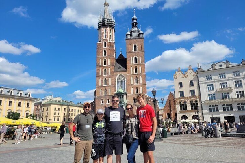 St. Mary's Church Krakow Main Market Squarhttps://media-cdn.tripadvisor.com/media/attractions-splice-spp-720x480/10/0c/7a/d4.jpge