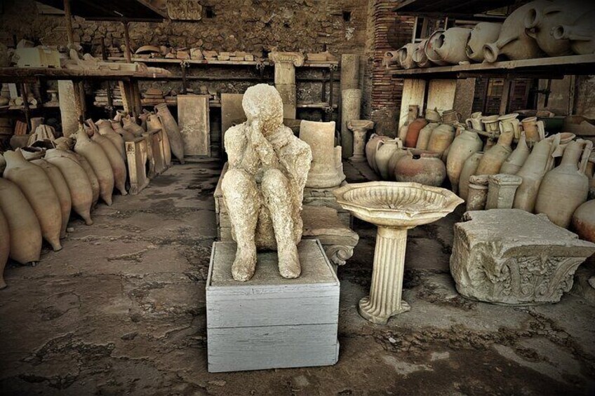 Quick Walking Guided Tour in Pompeii - 1 hour small group