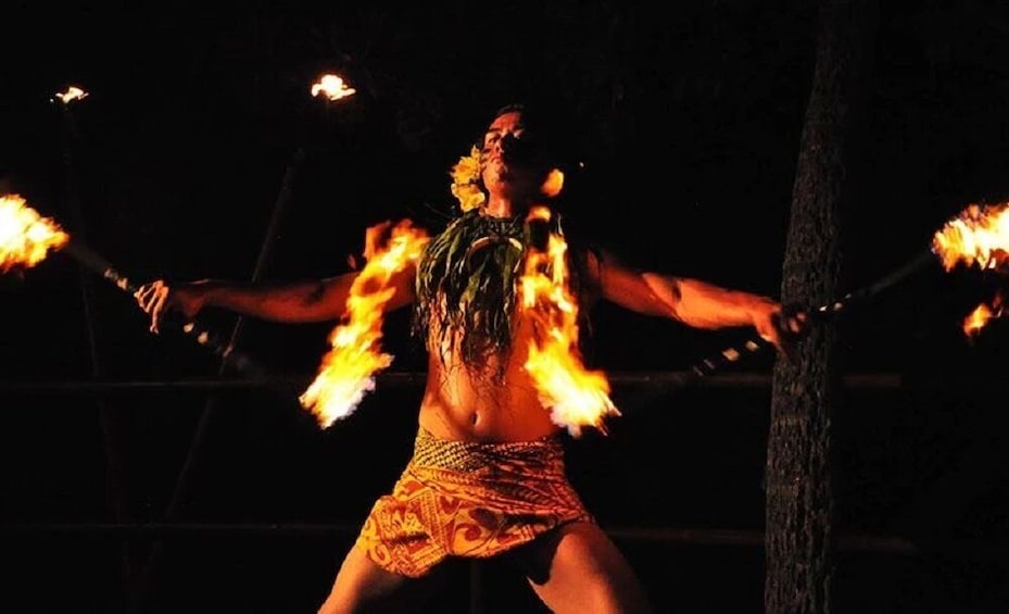 Voyagers of the Pacific Luau at the Royal Kona Resort