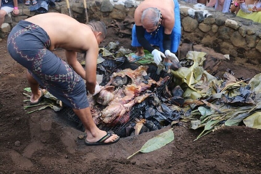 Voyagers of the Pacific Luau at the Royal Kona Resort