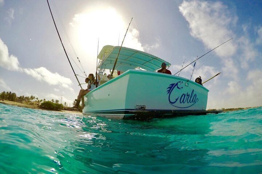 deep sea fishing with Carla Fishing Charters Aruba