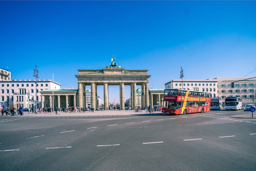 Berlin Hop-On-Hop-Off Bus Tour with Attraction Tickets Combo