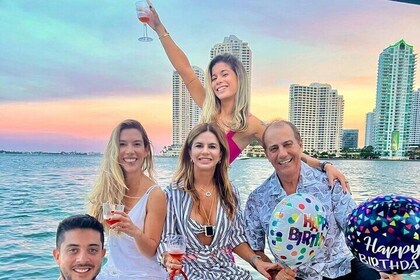 Miami Private Skyline Boat Cruise with champagne