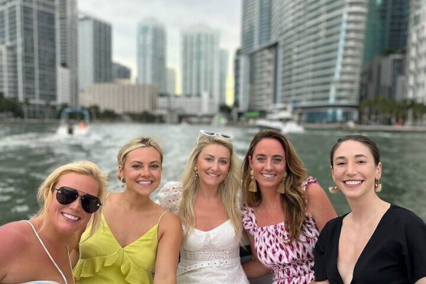 Top Rated: Best Private Boat Charter in Miami with guided captain