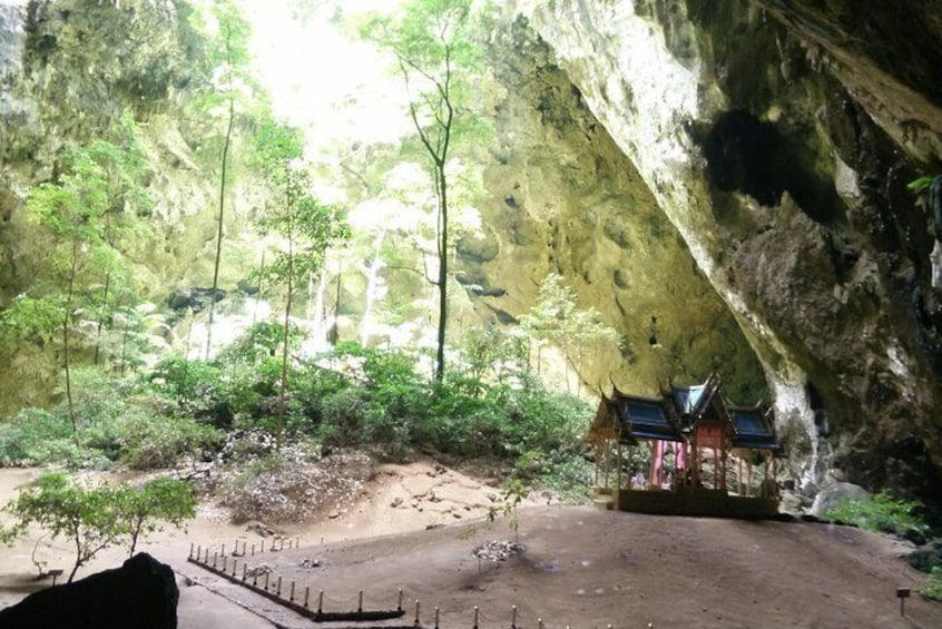Sam Roi Yod National Park & Praya Nakhon Cave Join Group Tour