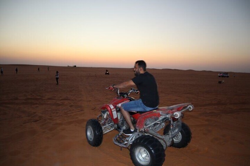 Full-Day Tour to Saudi Red Sand Dunes from Riyadh with Dinner