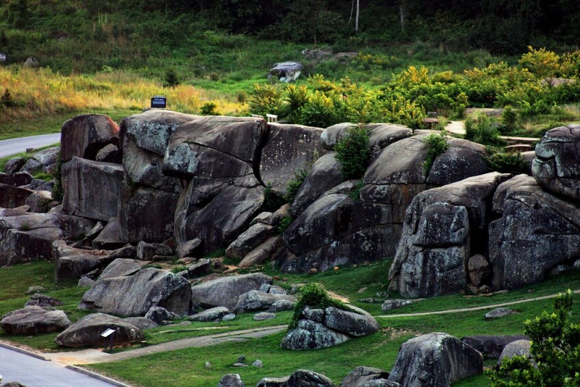 Devil's Den Self-Guided Walking Tour