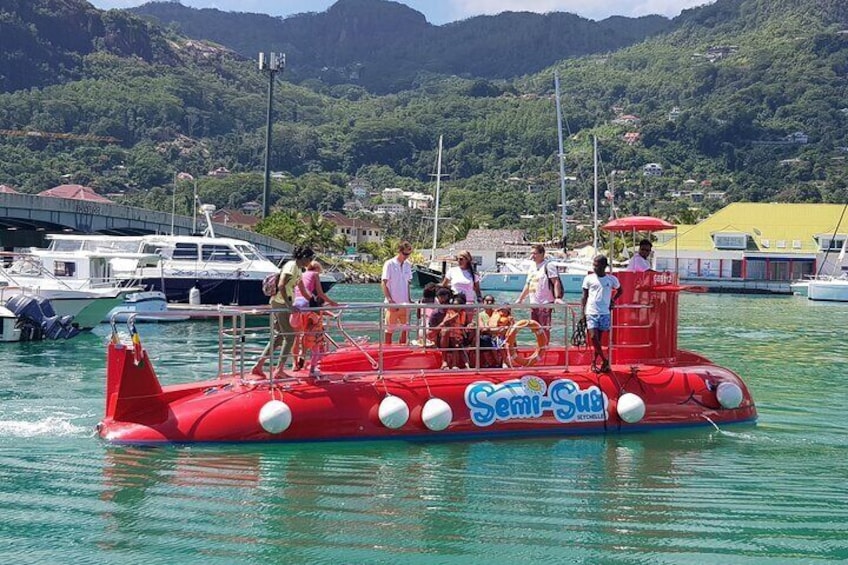 Semi Submarine Tour in Saint Anne Marine National Park