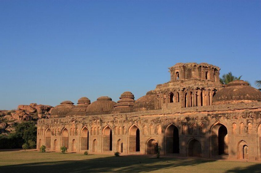 Highlights of Hampi (Guided Halfday Sightseeing Tour by Car from Hosapete)