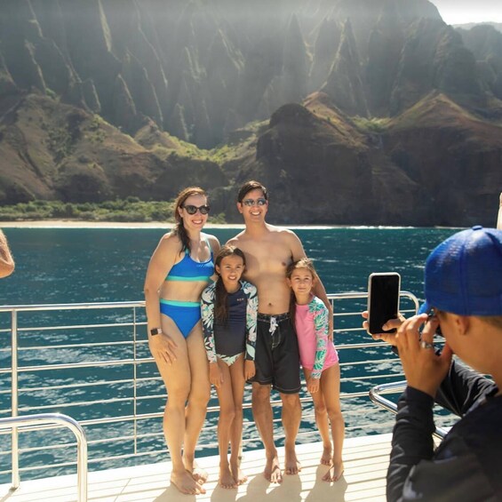 Na Pali & Niihau Snorkeling Cruise