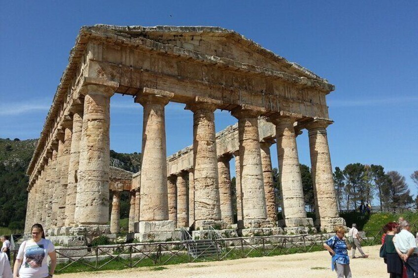 Visit Segesta and Selinunte from Trapani