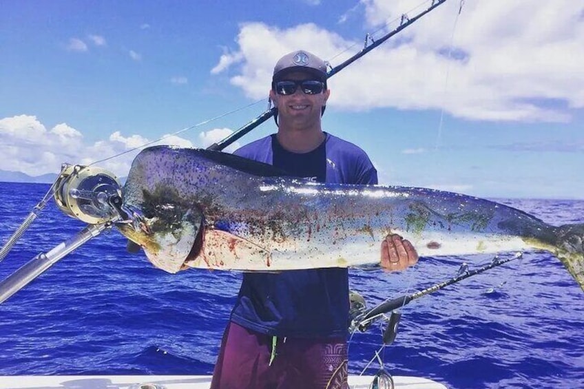 Full-Day Private Deep Sea Fishing Adventure in Bora Bora