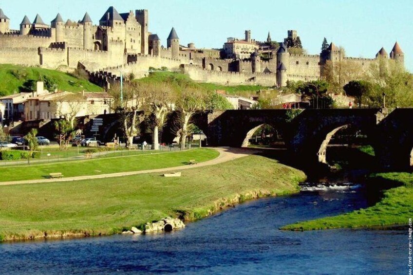 Cruise Port Cruise from Séte to the medieval city of Carcassonne