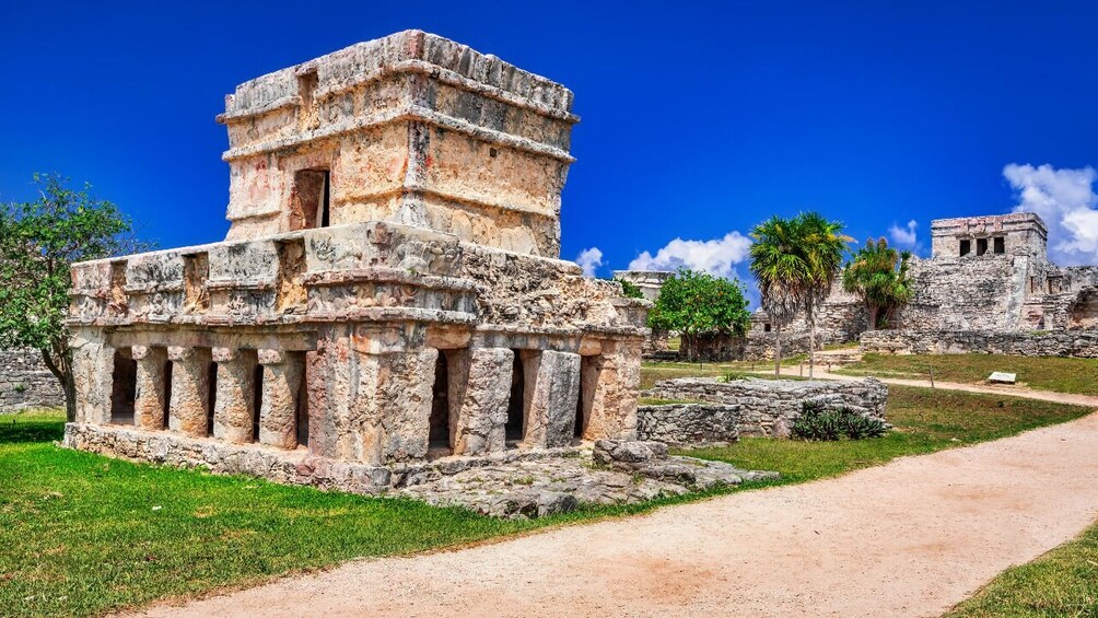 Tulum Day-Trip Mayan Ruins with Cenote Swim and Lunch