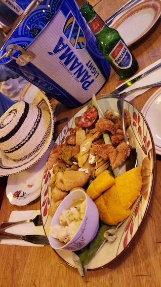 Panamanian Dinner and Folkloric Show