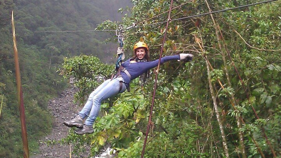 Canopy Ziplining in Puntzan Adventure Park