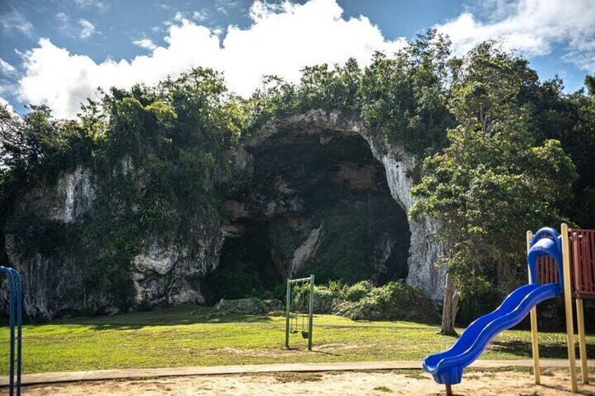 Parque Historico Cueva Maria de la Cruz