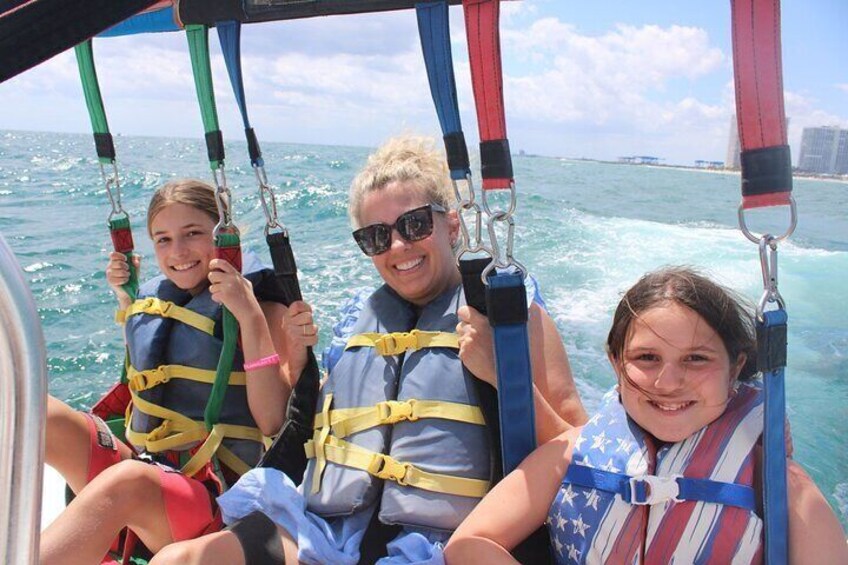 90-Minute Parasailing Adventure Above Fort Lauderdale, FL