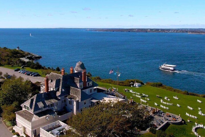 See the sites from the waters edge!