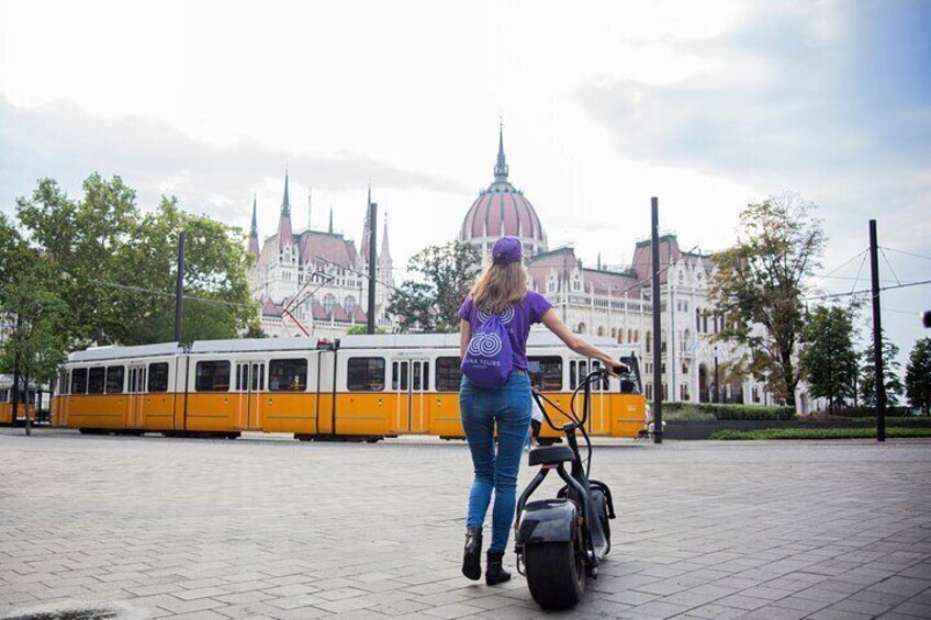 Guided Tours in Budapest on e-Scooter