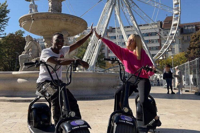 Guided Tours in Budapest on Luna e-Scooter