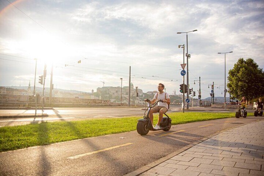 Guided Tours in Budapest on e-Scooter