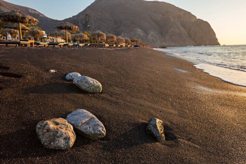 Black beach of Perissa